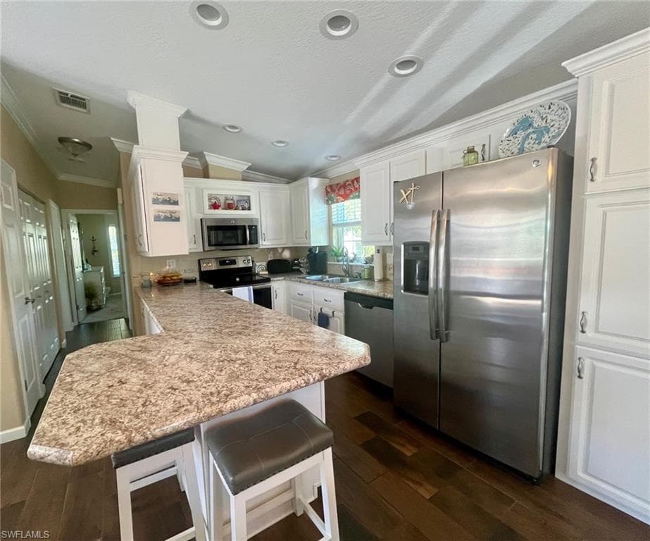 1316 Diamond Lake Cir, Naples, FL 34114-4