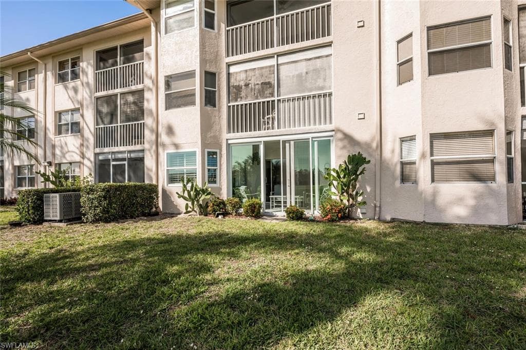 7340 Glenmoor Ln 3108, Naples, FL 34104-27