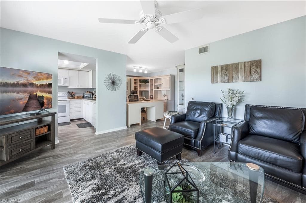 7340 Glenmoor Ln 3108, Naples, FL 34104-6