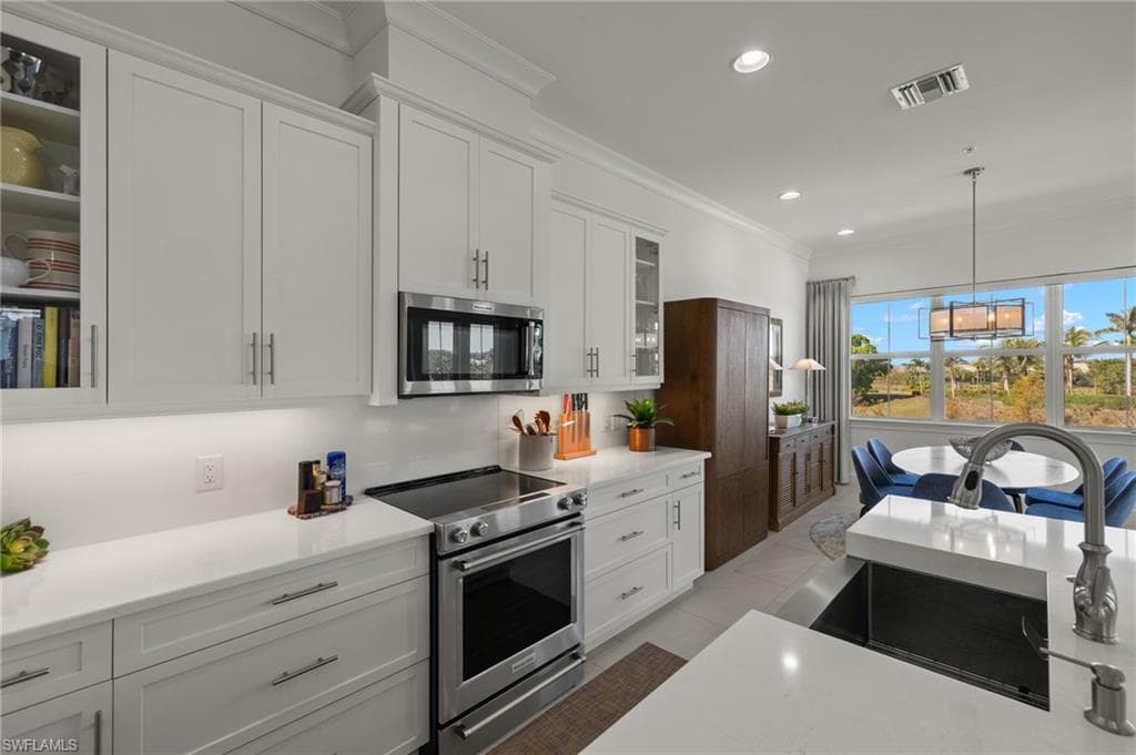 6585 Dominica Dr 201, Naples, FL 34113-10