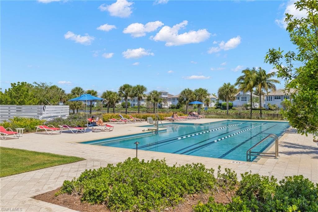 6585 Dominica Dr 201, Naples, FL 34113-38