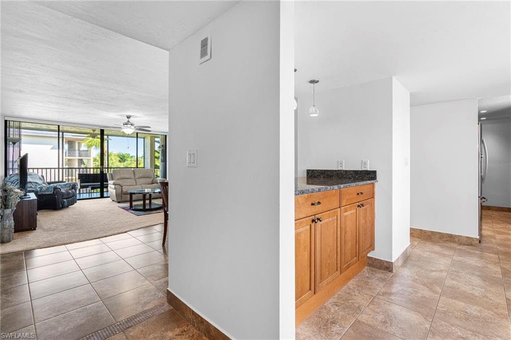 838 Elkcam Cir 302, Marco Island, FL 34145-15