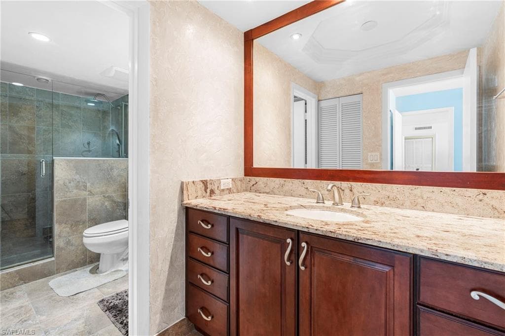 838 Elkcam Cir 302, Marco Island, FL 34145-20