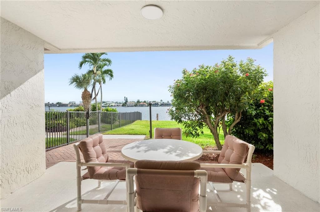 838 Elkcam Cir 302, Marco Island, FL 34145-29