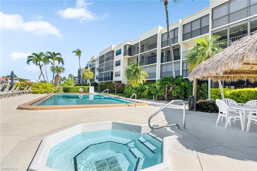 838 Elkcam Cir 302, Marco Island, FL 34145-6