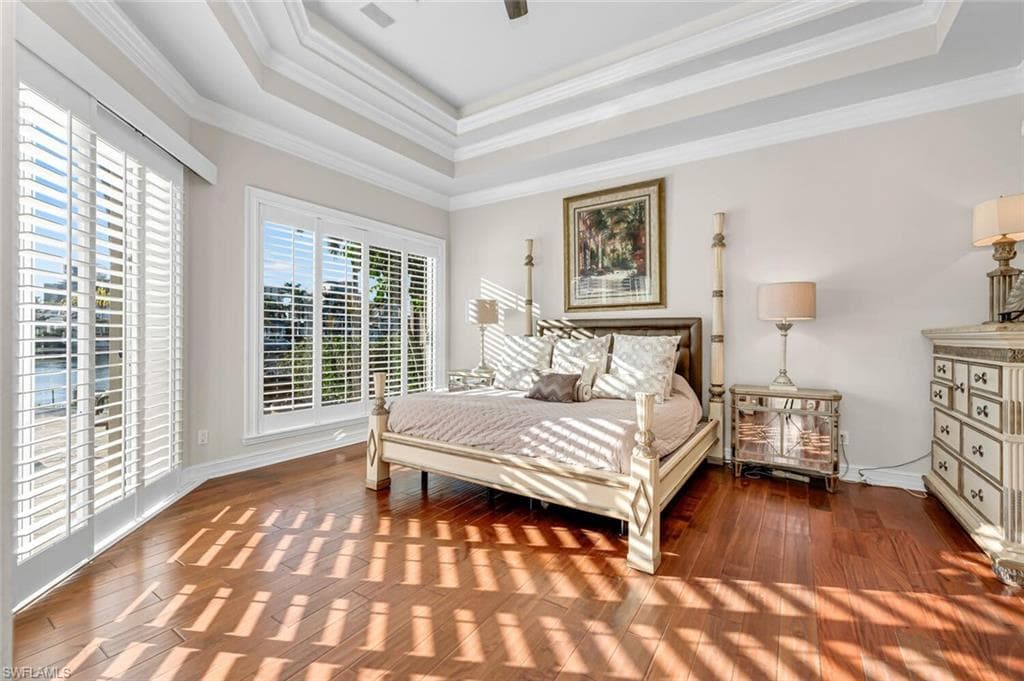4211 Crayton Rd, Naples, FL 34103-16