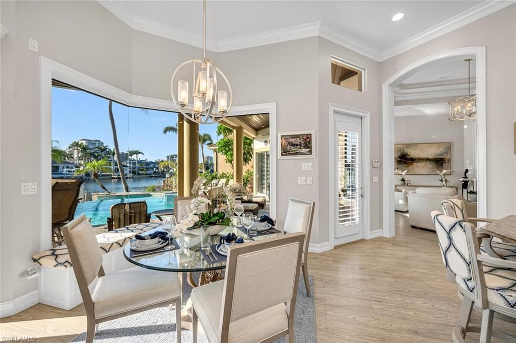 4211 Crayton Rd, Naples, FL 34103-18
