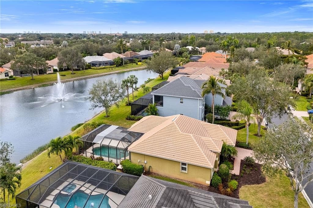9921 Rookery Cir, Estero, FL 33928-9