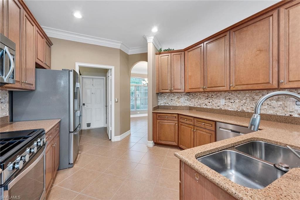 9921 Rookery Cir, Estero, FL 33928-25