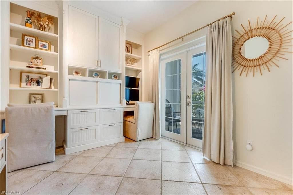 871 Tanbark Dr 102, Naples, FL 34108-9