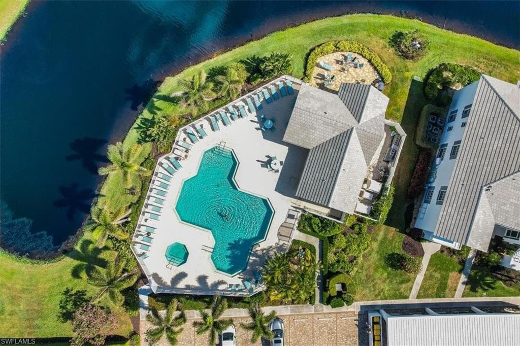 871 Tanbark Dr 102, Naples, FL 34108-34