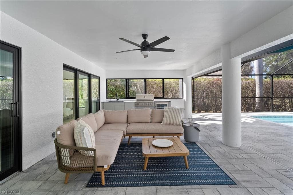 1641 Northgate Dr, Naples, FL 34105-22