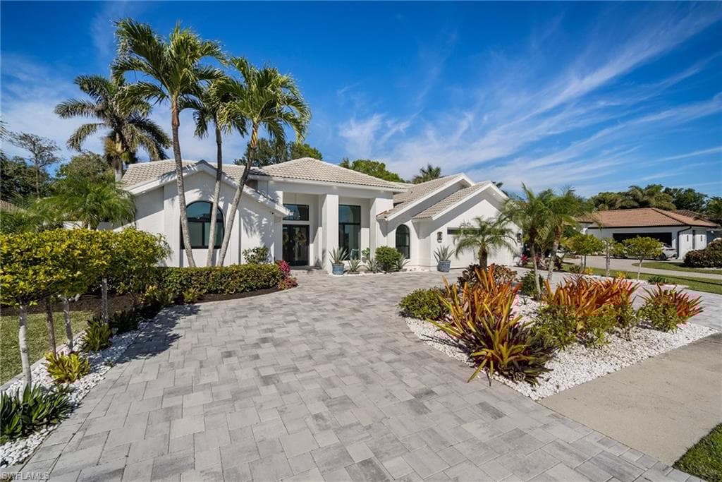 1641 Northgate Dr, Naples, FL 34105-37