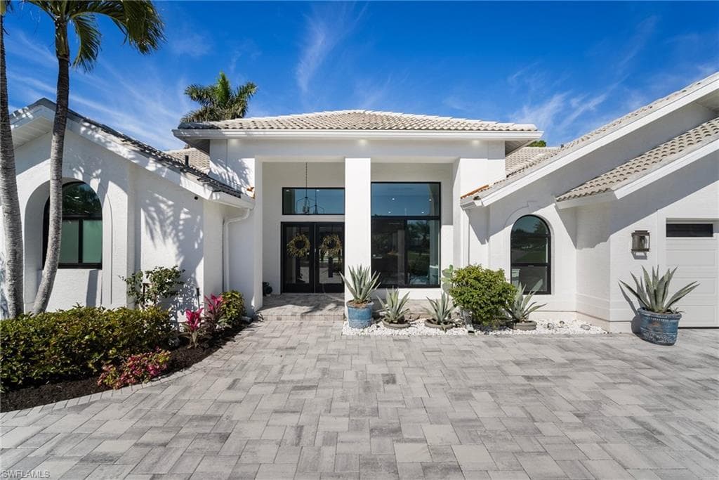 1641 Northgate Dr, Naples, FL 34105-38