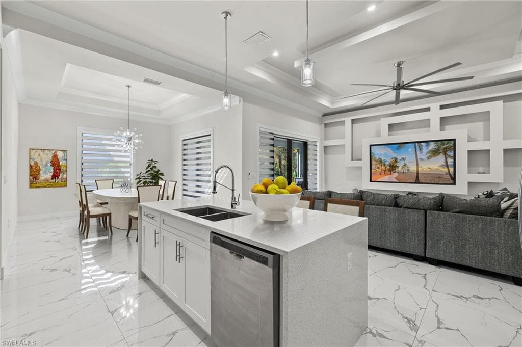 922 14th Ave NE, Naples, FL 34120-10