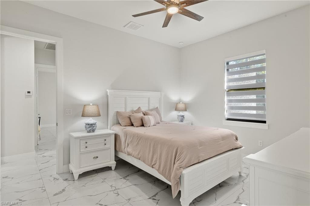 922 14th Ave NE, Naples, FL 34120-21