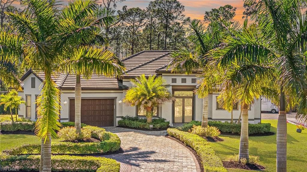 922 14th Ave NE, Naples, FL 34120-39
