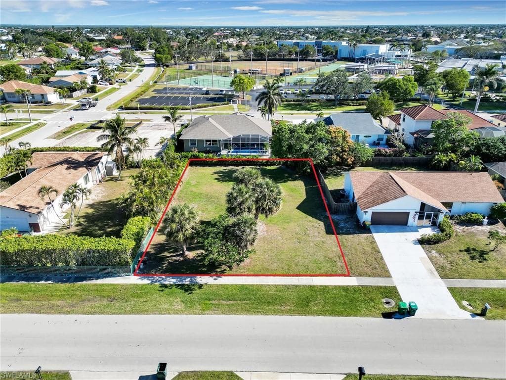 119 Bermuda Rd, Marco Island, FL 34145-2