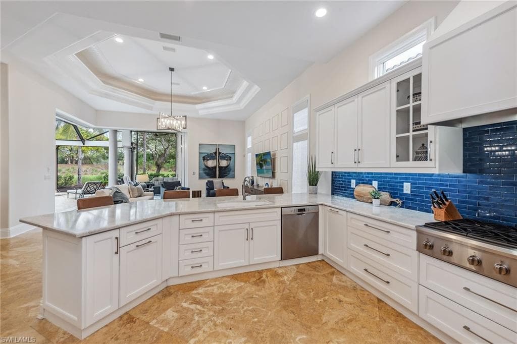 8604 Majorca Ln, Naples, FL 34114-13