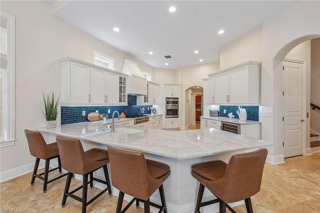 8604 Majorca Ln, Naples, FL 34114-15