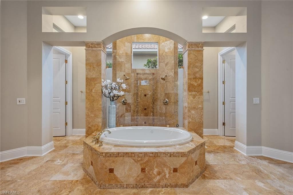 8604 Majorca Ln, Naples, FL 34114-25