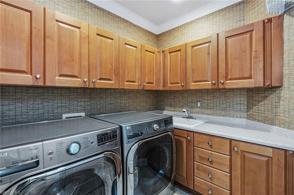 8604 Majorca Ln, Naples, FL 34114-39