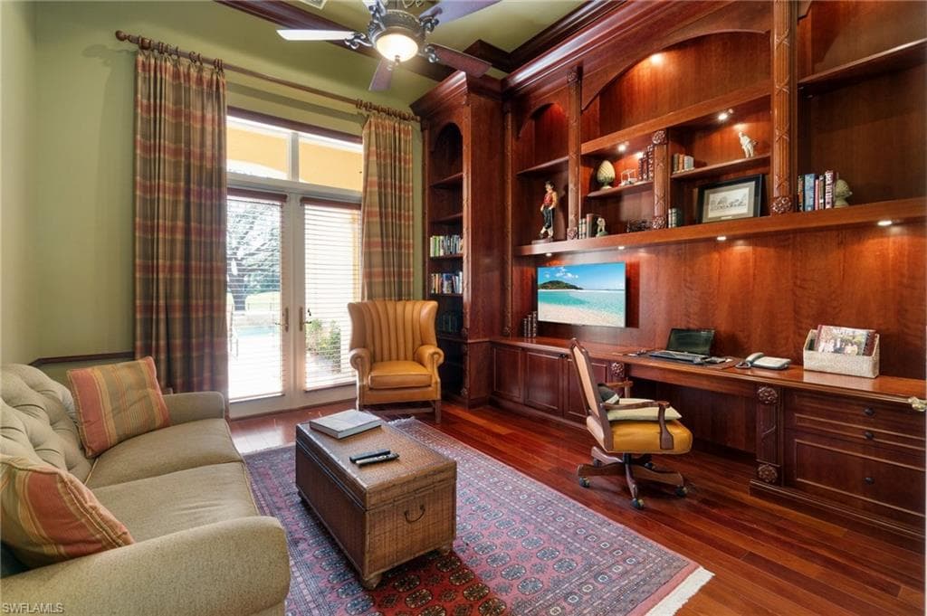 5900 Burnham Rd, Naples, FL 34119-29