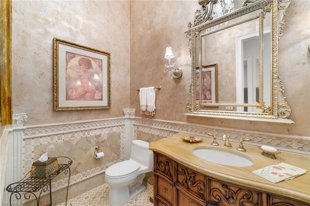 5900 Burnham Rd, Naples, FL 34119-32