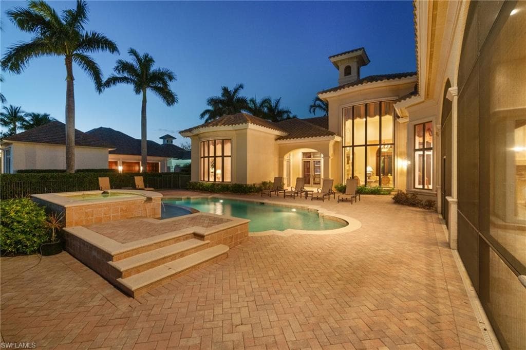 5900 Burnham Rd, Naples, FL 34119-43