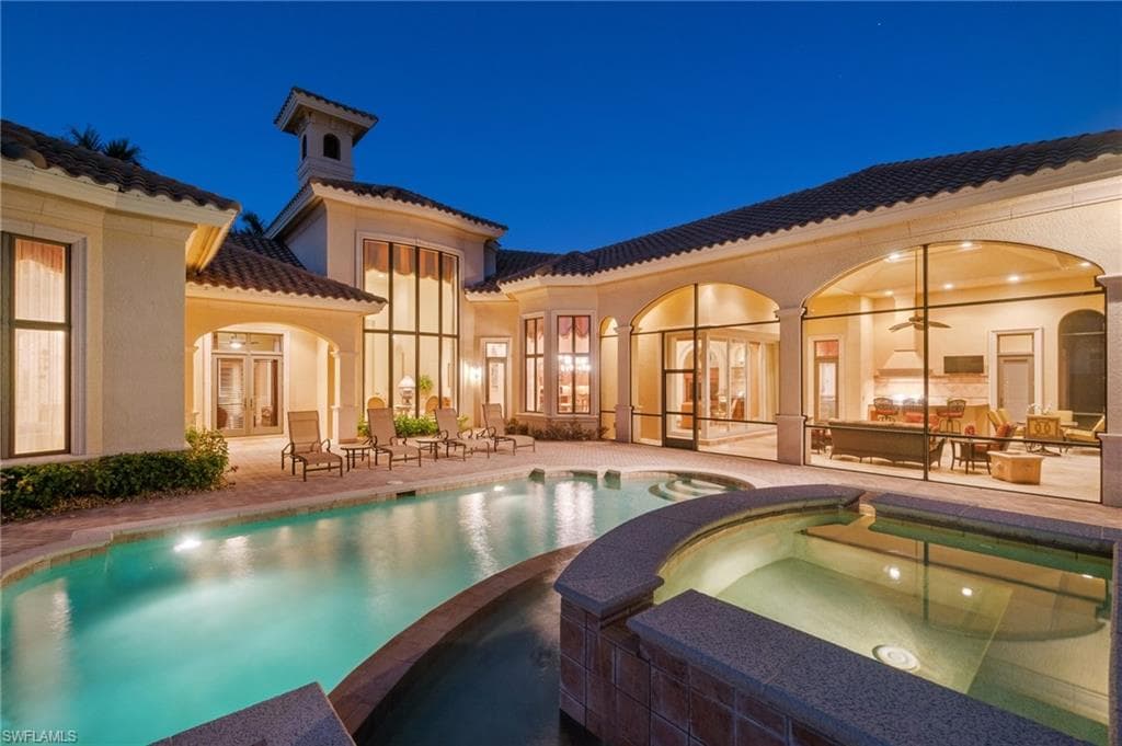 5900 Burnham Rd, Naples, FL 34119-44