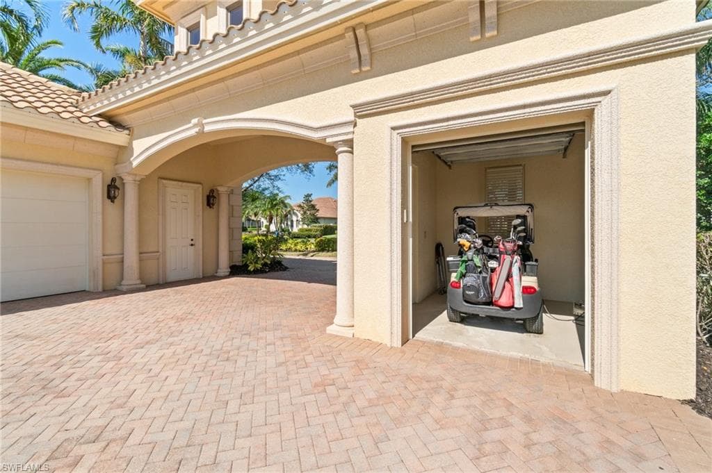 5900 Burnham Rd, Naples, FL 34119-7