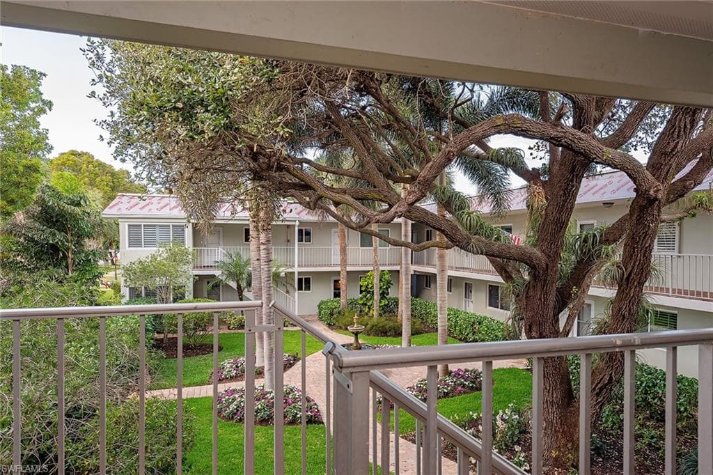 545 Broad Ave S 545, Naples, FL 34102-11