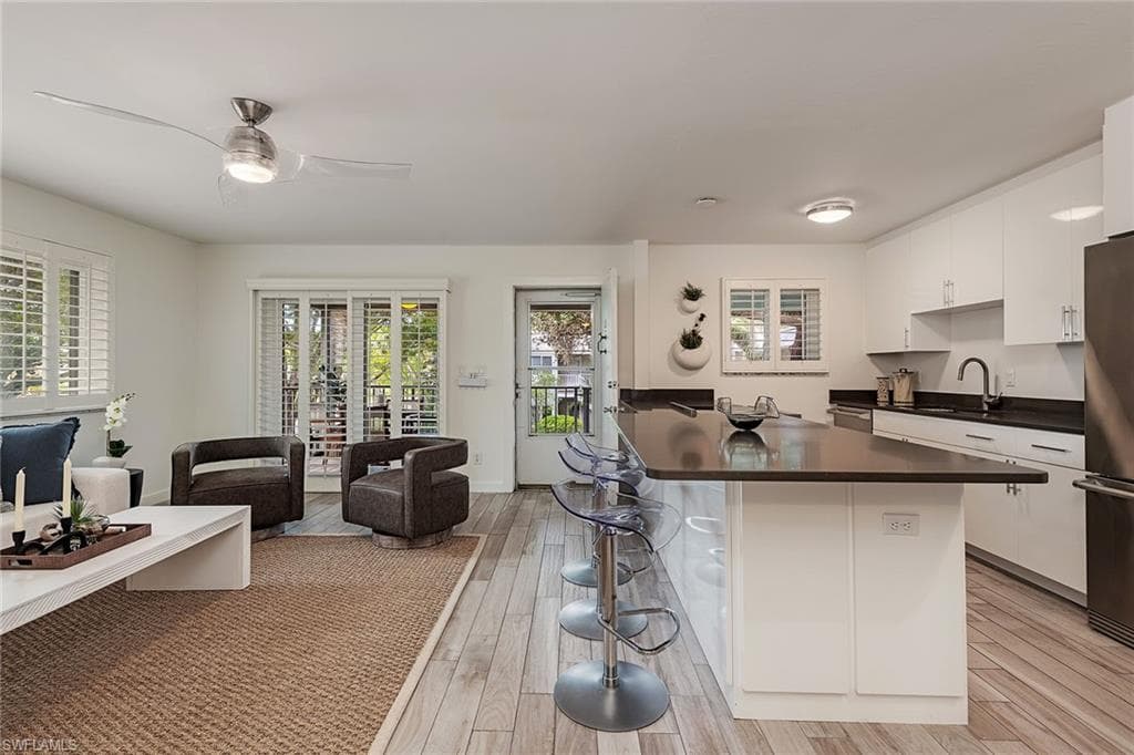545 Broad Ave S 545, Naples, FL 34102-3