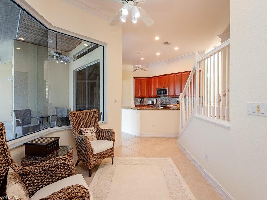 657 Soliel Dr, Naples, Fl 34110-9