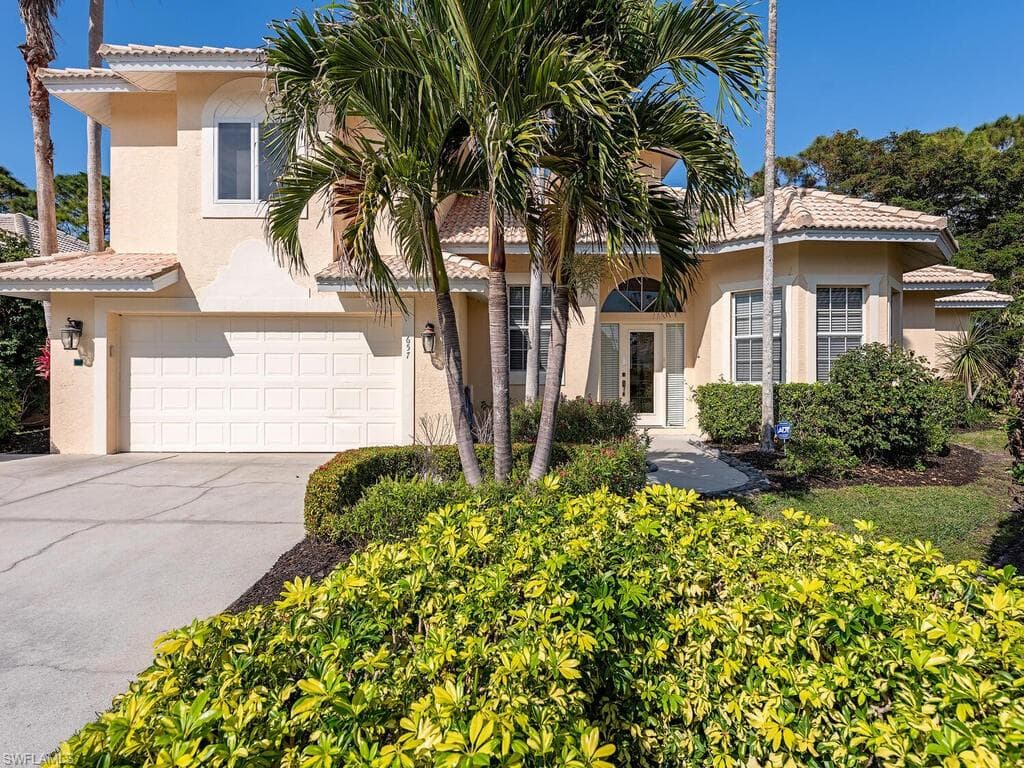 657 Soliel Dr, Naples, Fl 34110-3