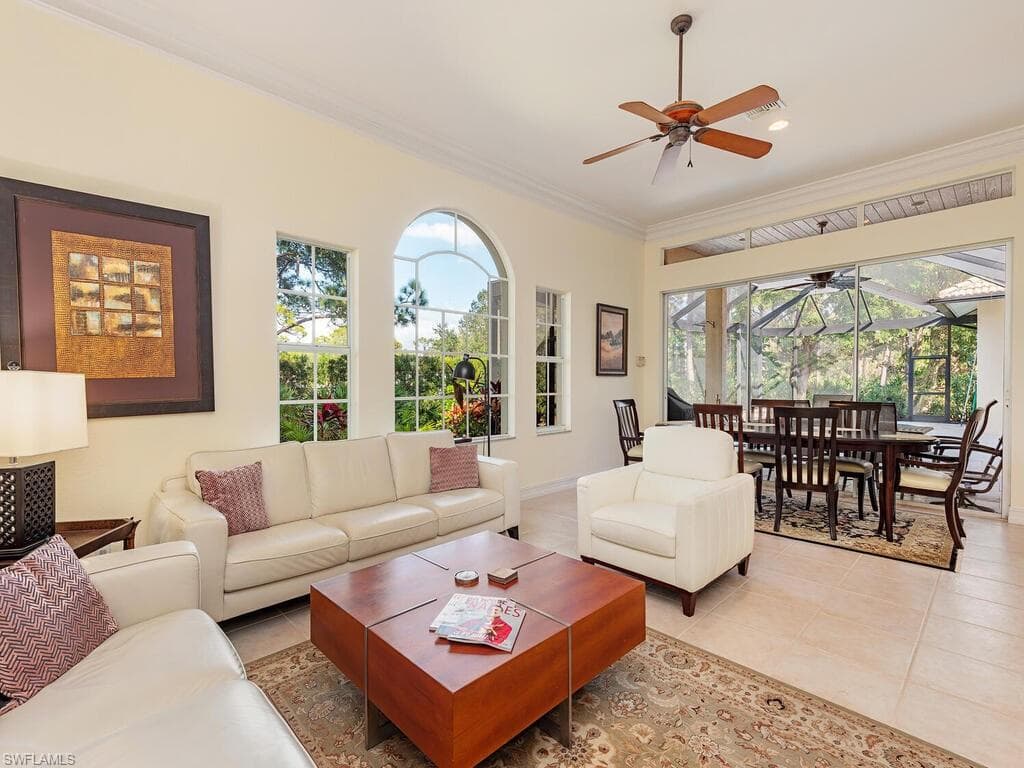 657 Soliel Dr, Naples, Fl 34110-4