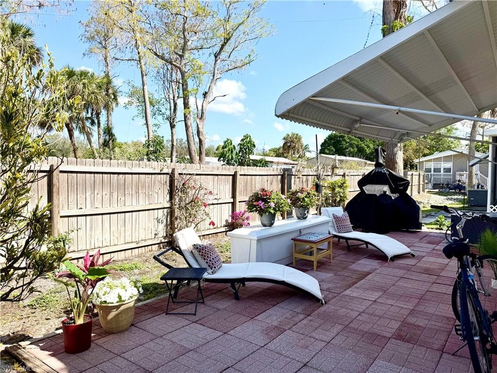 159 Cheetah Dr 159, Naples, FL 34114-4