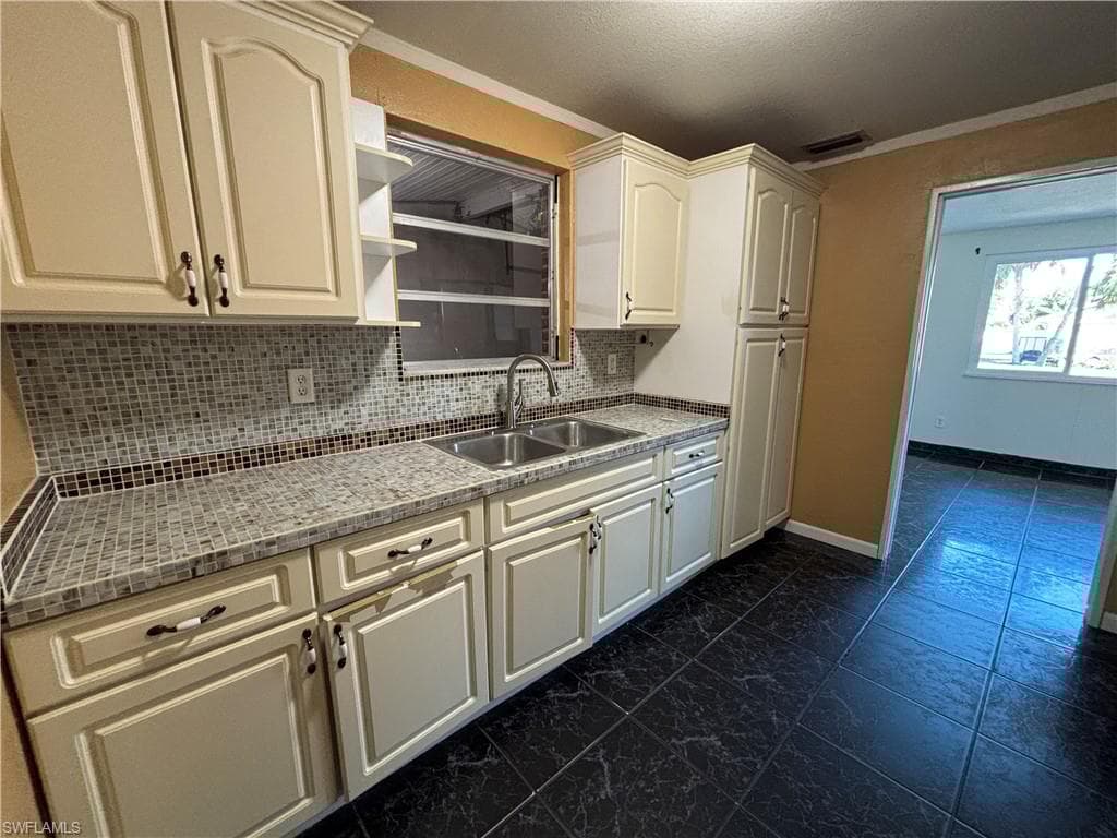 23263 Goldcoast Ave, Punta Gorda, FL 33980-6