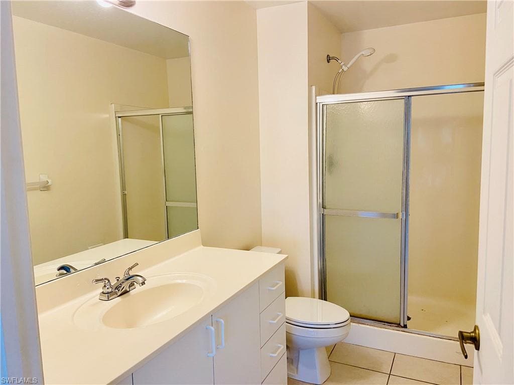 5470 16th Pl SW 108, Naples, FL 34116-8
