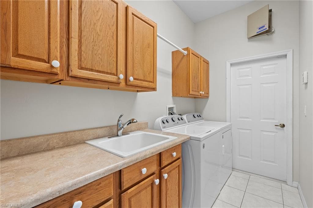 1161 16th St NE, Naples, FL 34120-26