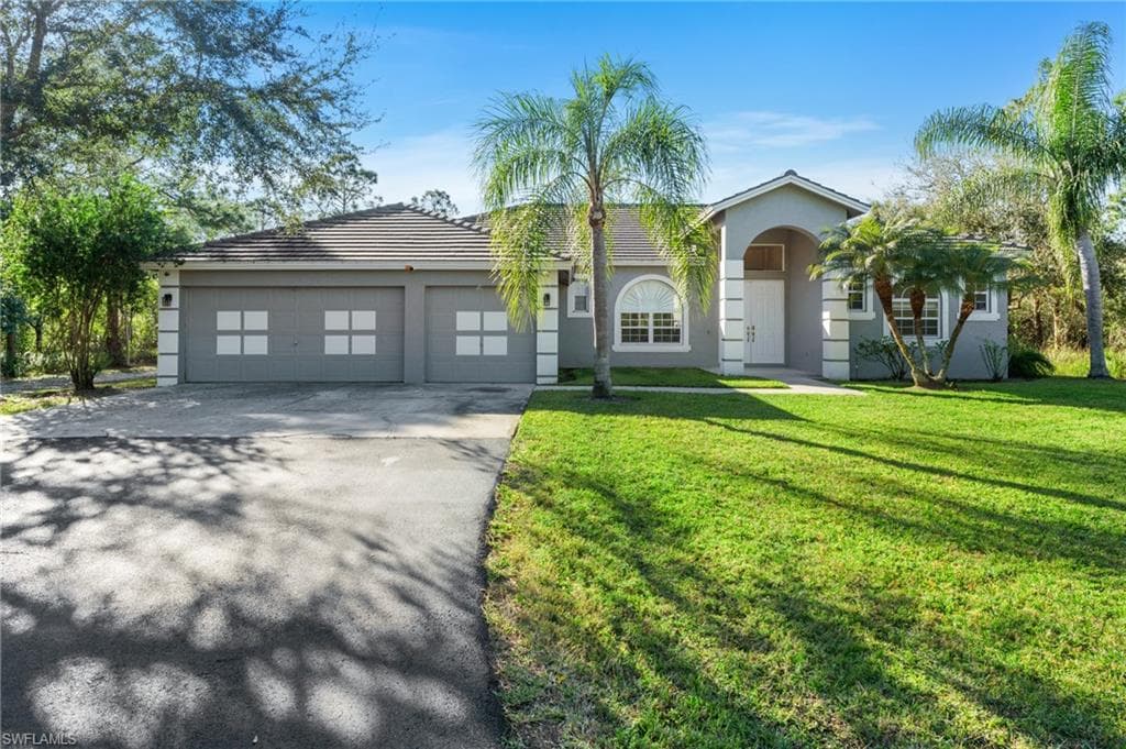 1161 16th St NE, Naples, FL 34120-2