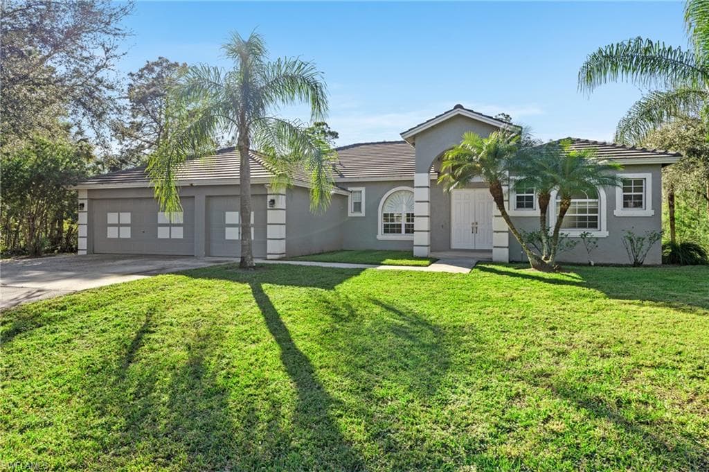 1161 16th St NE, Naples, FL 34120-37