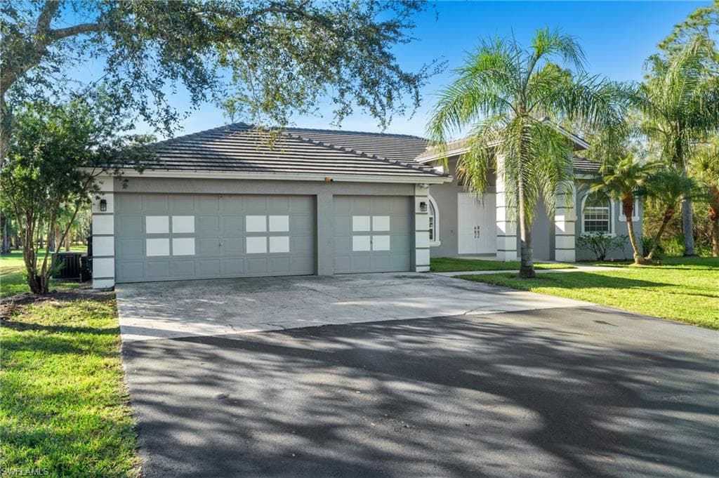 1161 16th St NE, Naples, FL 34120-38