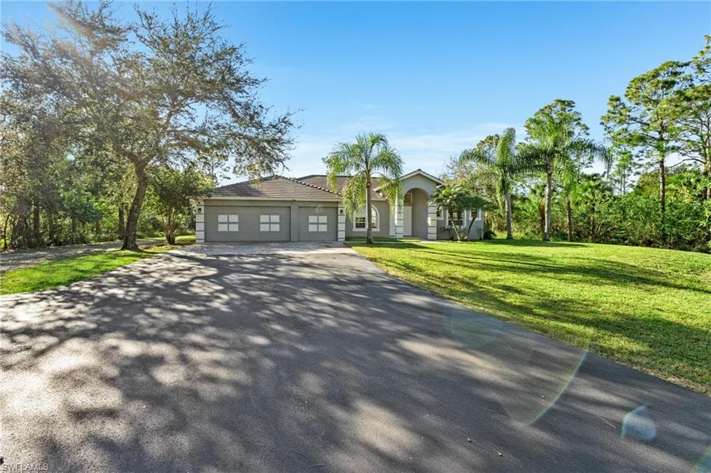 1161 16th St NE, Naples, FL 34120-39