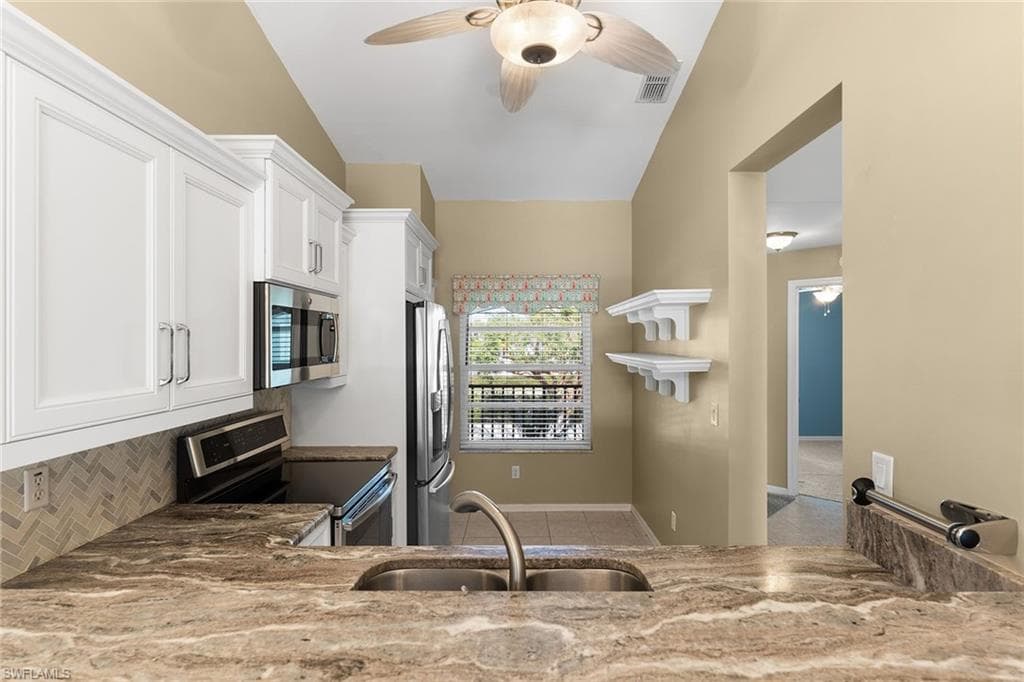 1356 Mainsail Dr 1422, Naples, FL 34114-7