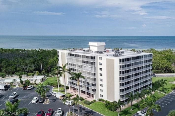 3 Bluebill Ave 211, Naples, FL 34108-1