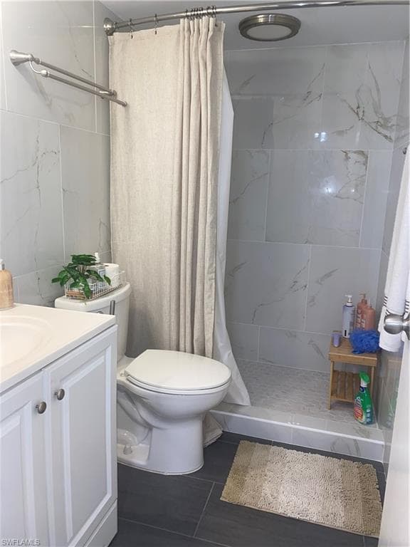3 Bluebill Ave 211, Naples, FL 34108-8