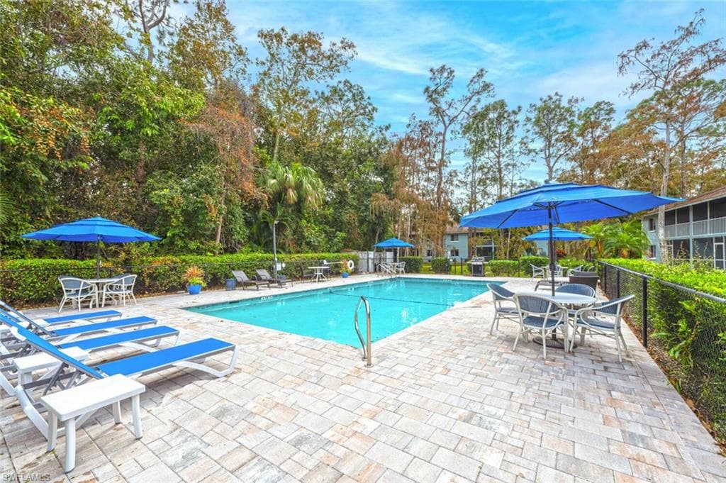 5685 Whitaker Rd C204, Naples, FL 34112-2
