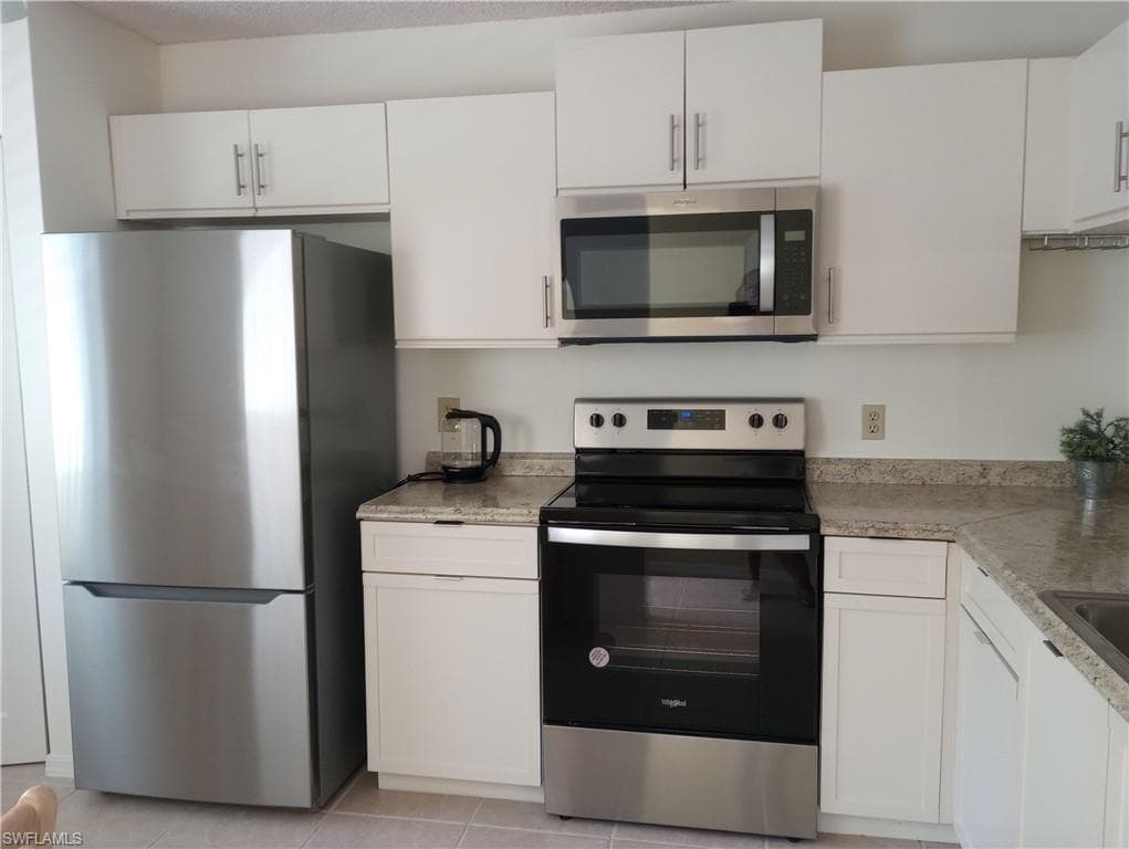 5685 Whitaker Rd C204, Naples, FL 34112-6
