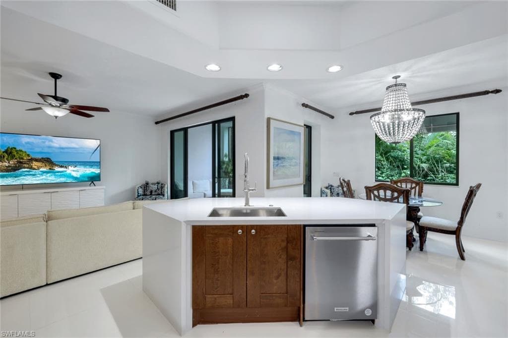 1035 Sandpiper St F103, Naples, FL 34102-12